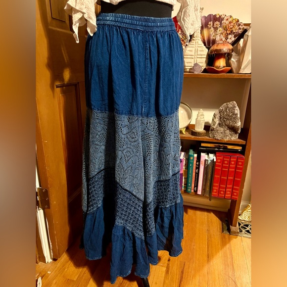 Blue Lace Maxi Gypsy Skirt one size fits all - Picture 4 of 5